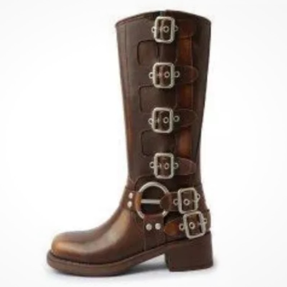 Motor buckle boots